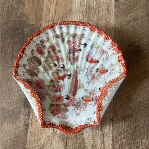 Vintage Japanese scalloped shell porcelain dish